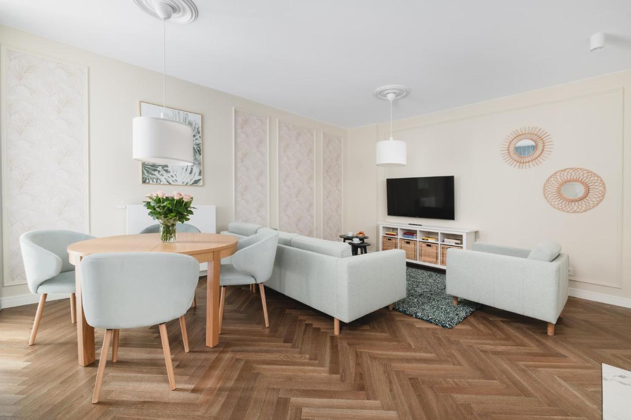 W Sercu Warszawy Apartamenty 바르샤바 외부 사진